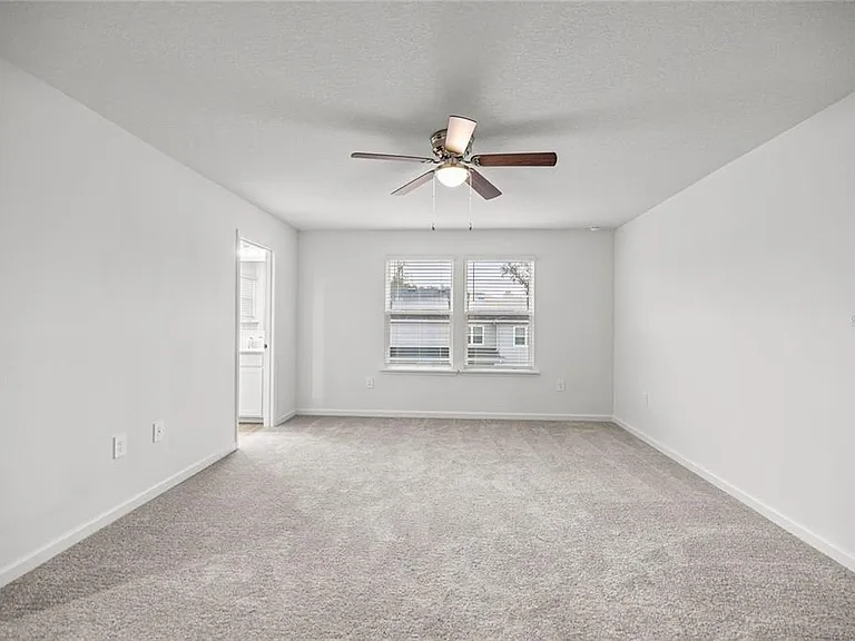 3644 SE 37th Ct — Photo 16