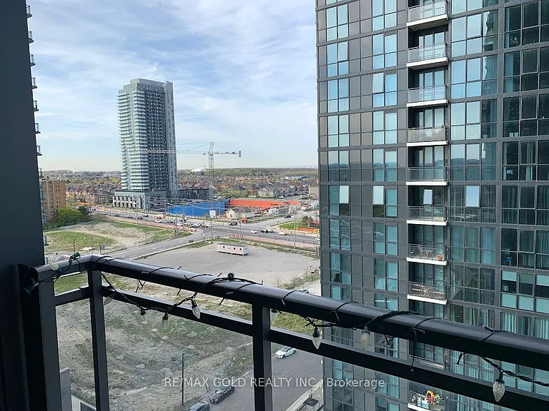 75 Eglinton Ave W #1210 — Photo 8
