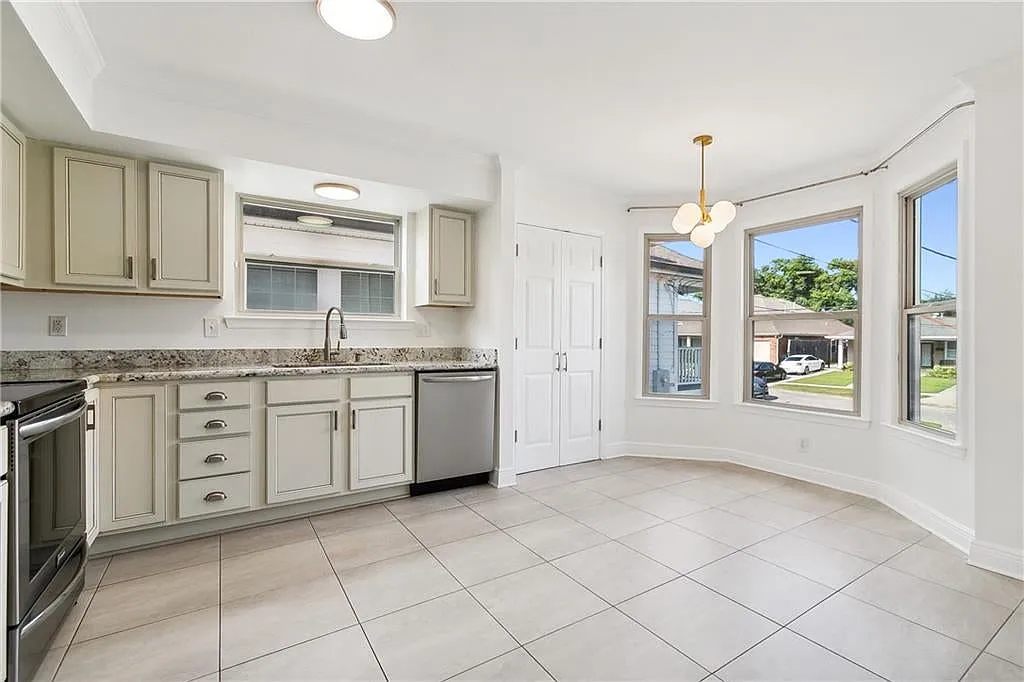 2 bed, 2.5 bath, 1589 sqft, $2,600 — Photo 4