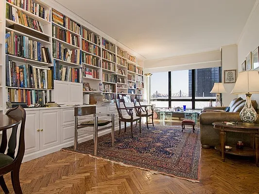 Sold by Sotheby's International Realty | media 1