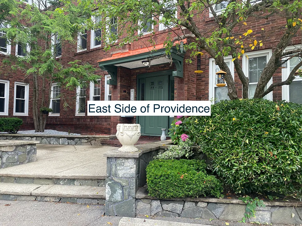 146 Irving Ave #3