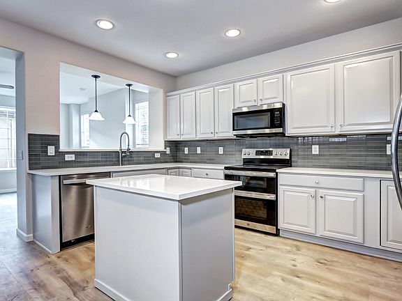 3rd image of 624 Green Ash St Unit A