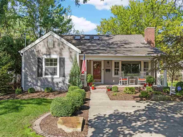 210 W Park Rd, Iowa City, IA 52246