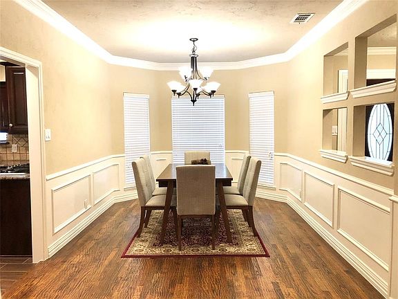 3rd image of 4113 Furneaux Ln