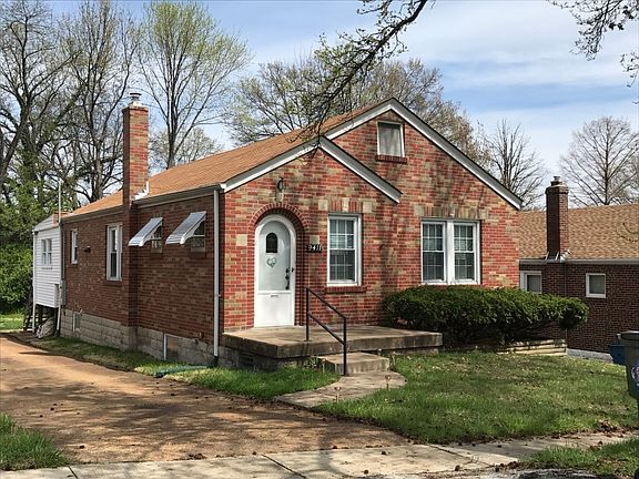 2nd image of 9411 Daisy Ln