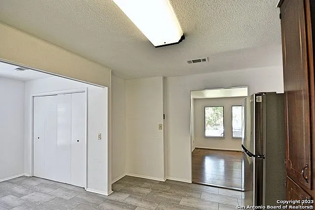 520 Avenue A — Photo 16