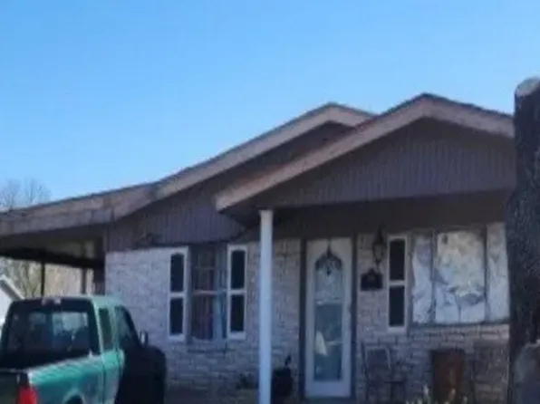 609 W Kinney St, Crystal City, TX 78839