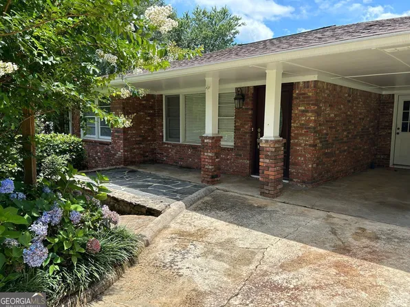 2711 Fairlane Dr, Atlanta, GA 30340