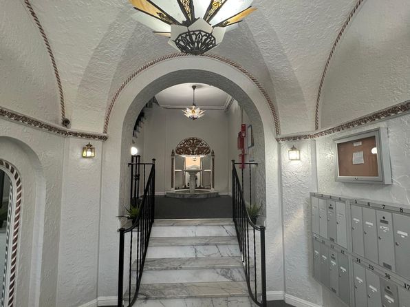 428 E 19th St APT 1