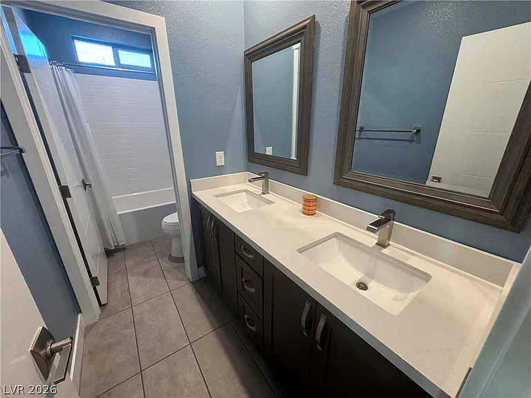 2662 Catania St — Photo 38
