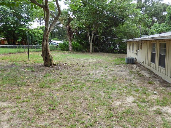 3rd image of 2981 SE 18th Ave