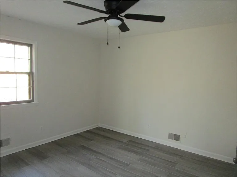 3730 Newport Dr — Photo 41