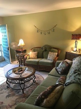 3rd image of 235 Seaview Ct APT A4