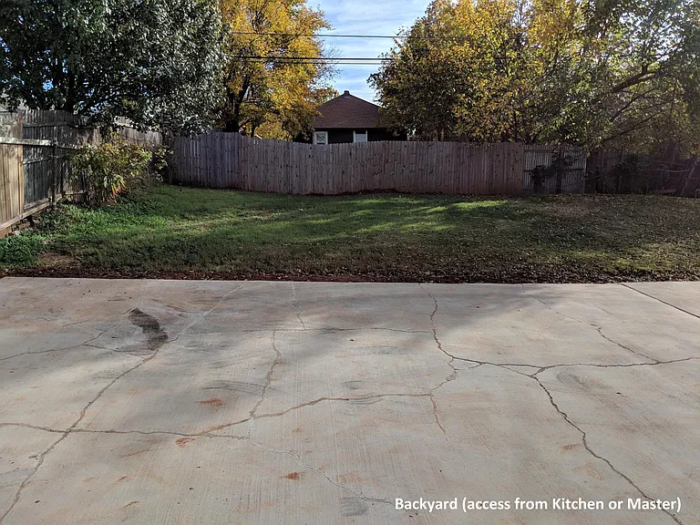910 W Hill St — Photo 39