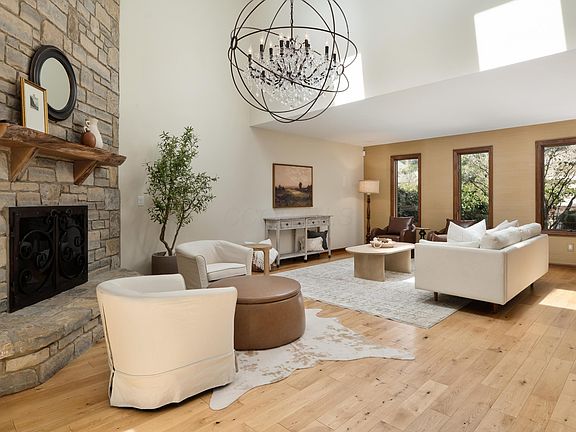 5th image of 181 Whieldon Ln
