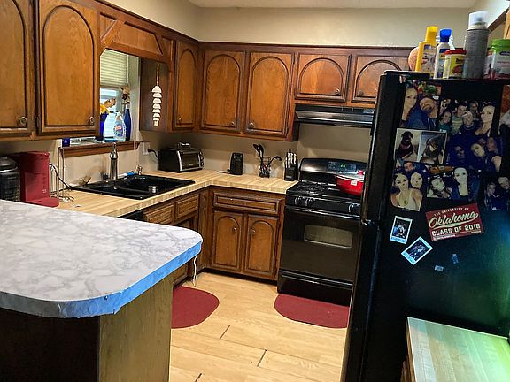 5th image of 913 Penn Ln