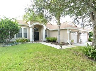 18106 Pheasant Walk Dr, Tampa, FL 33647