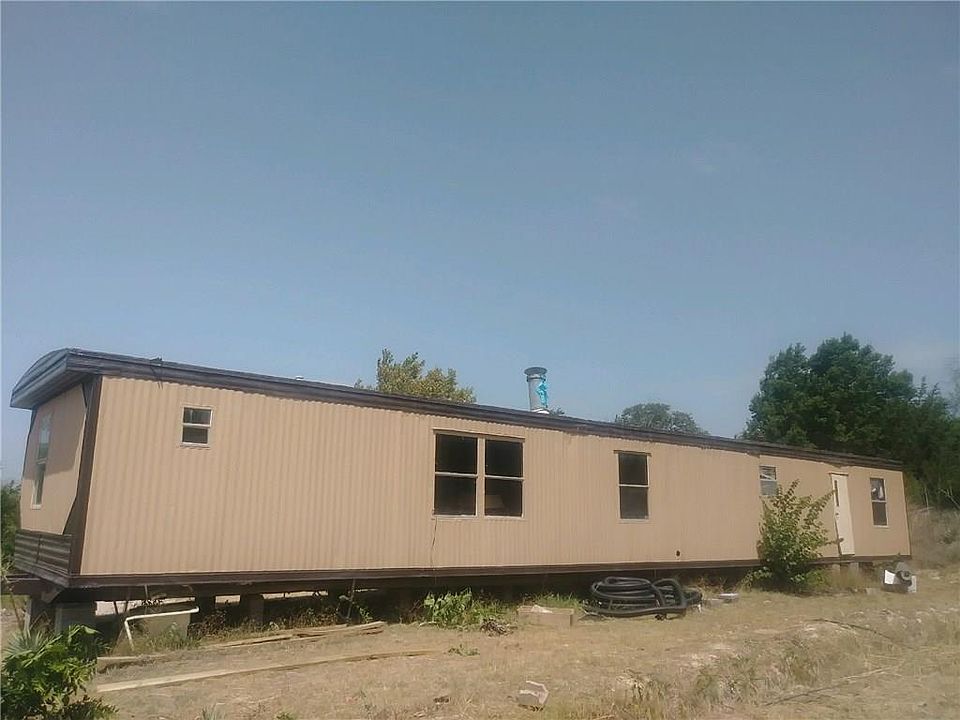 1st image of 135 Hyde Away Ln