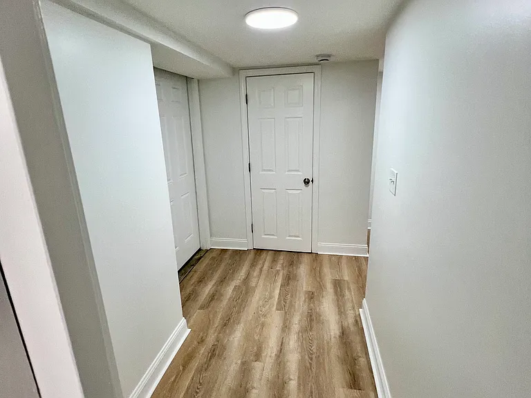 400 Newton St #6 — Photo 15