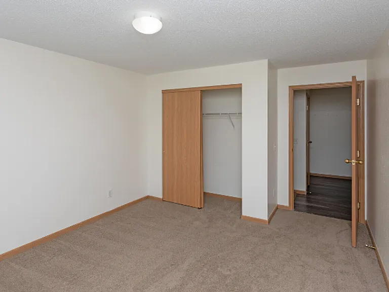 Ashwood Birchwood Apartments — Photo 25