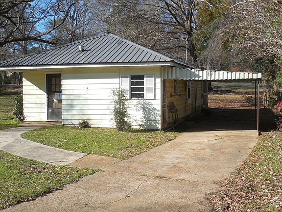 2nd image of 700 Arrowhead Dr