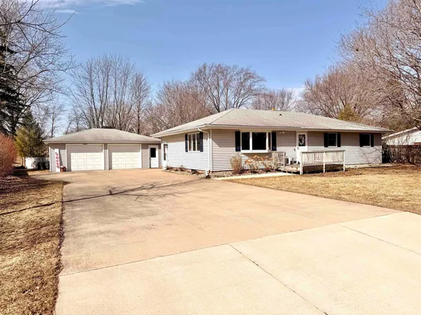 N1443 Greenwood Rd, Greenville, WI 54942