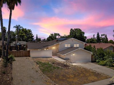 3509-3509 Christmas Tree Ln, Bakersfield, CA, 93306