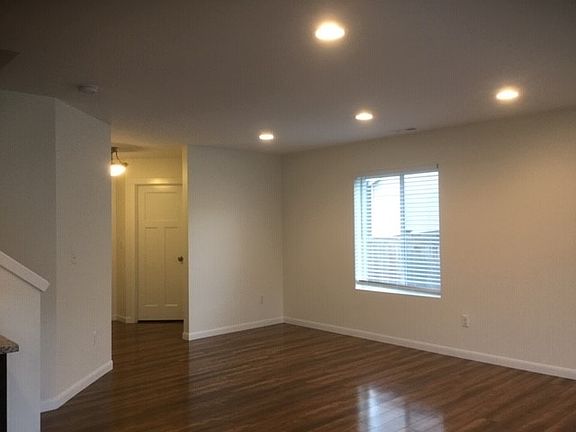 4th image of 1728 178th Street Ct E