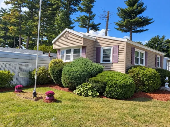 4 Rosewood Dr, Halifax, MA 02338