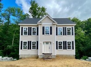 15 Ccc Rd, Salisbury, MA 01952
