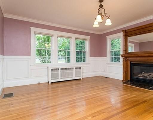 2nd image of 1684 Commonwealth Ave