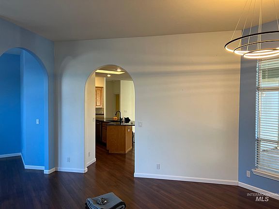 5th image of 1133 N Torrey Pines Ave