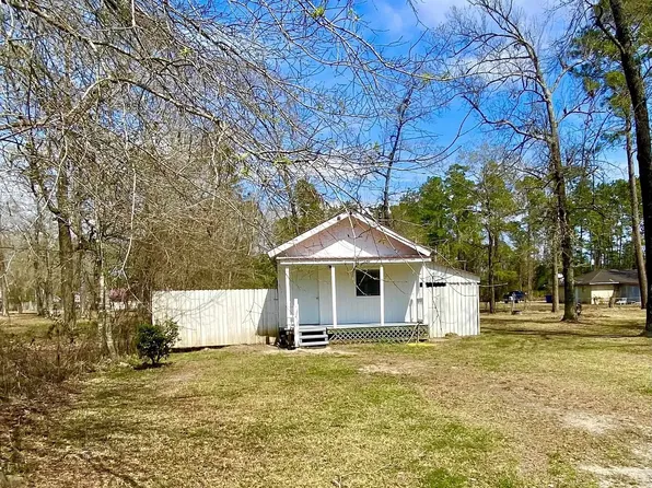 2795 Dennis St, Orange, TX 77632