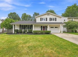 82 Joanie Ln, Amherst, NY 14228