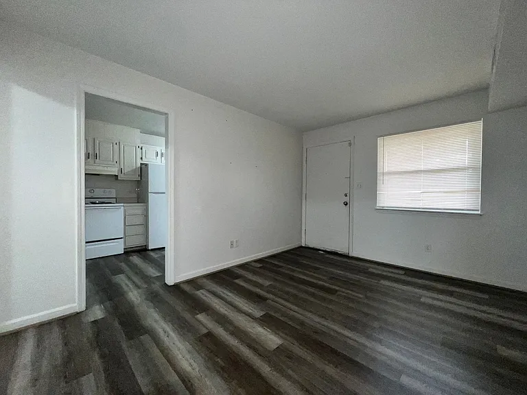 Stone Ridge Apartments- Convenient Location — Photo 38