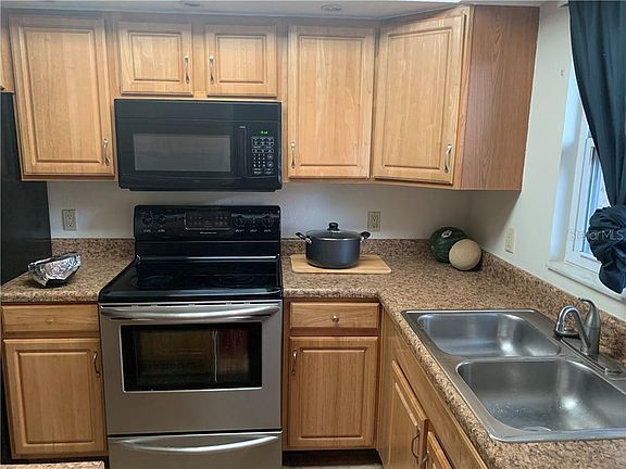 3rd image of 2542 Coral Ave