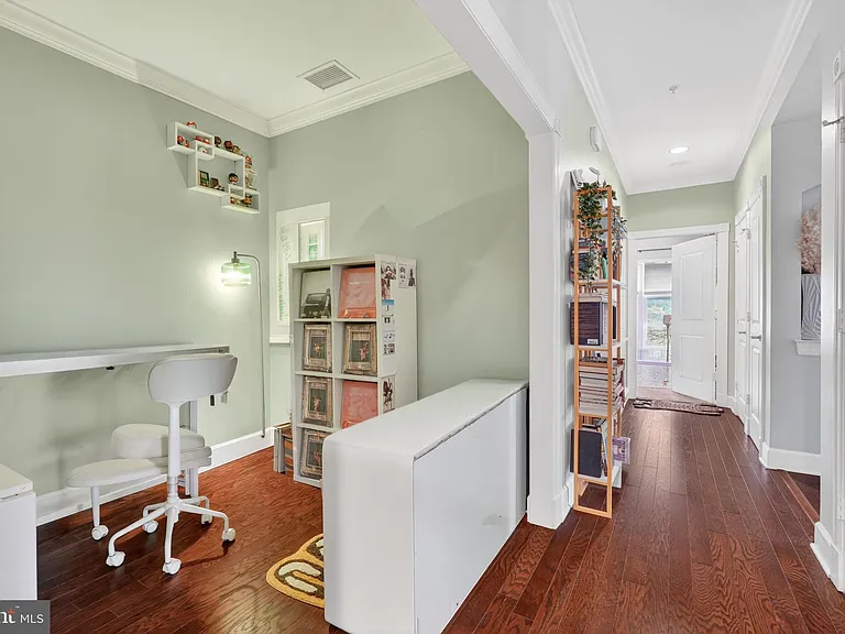 401 13th St NE #311 — Photo 41