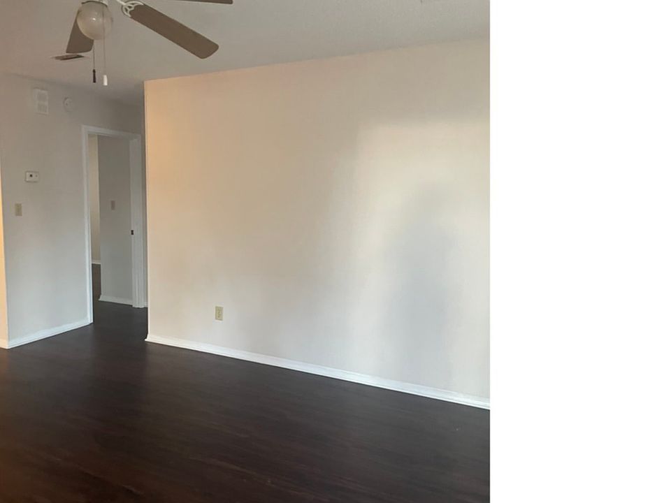2nd image of 10049 Hillview Dr