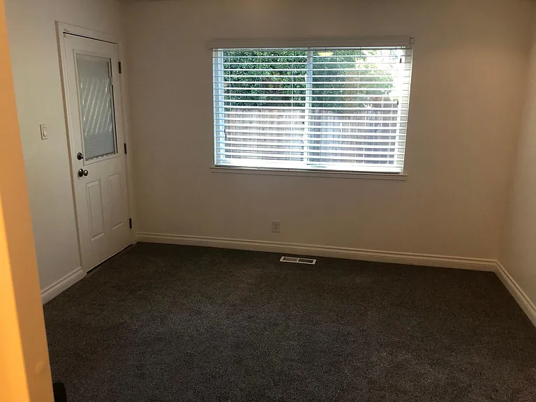 985 Bermuda Dr — Photo 29