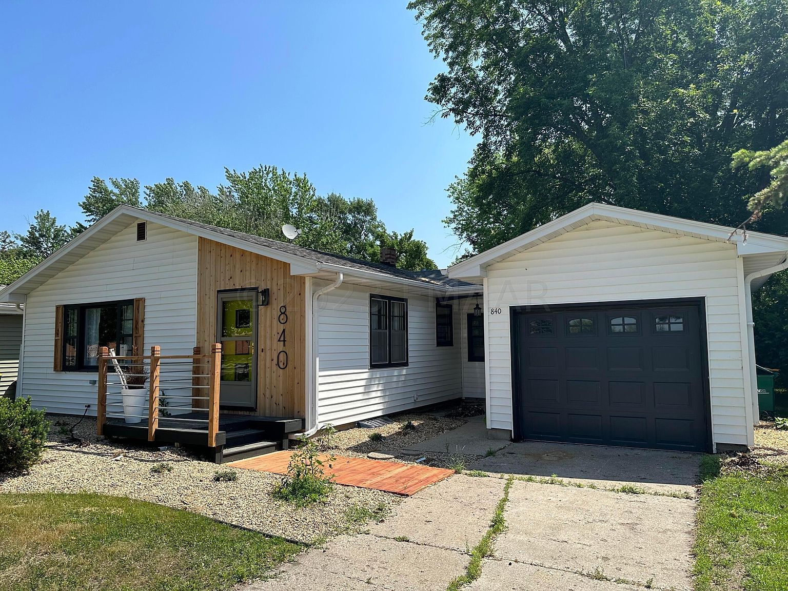 840 4th St N, Wahpeton, ND 58075 Zillow