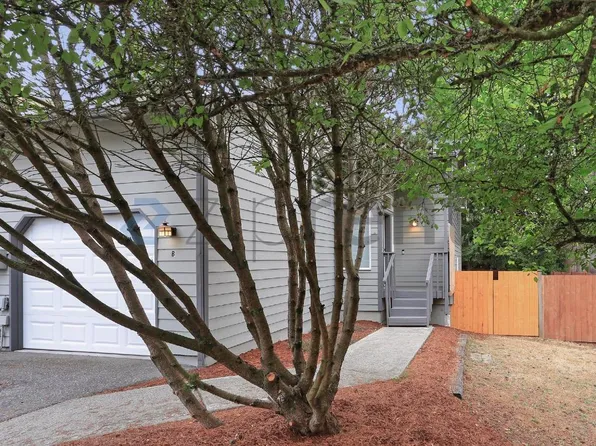 14006 52nd Ave W Unit B, Edmonds, WA 98026
