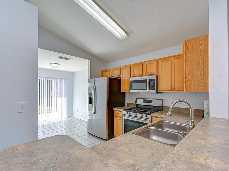 6010 Skylarkcrest Dr — Photo 8