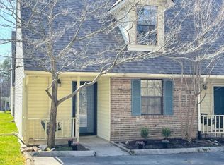 9019 Fountain Brook Ln, Knoxville, TN 37923