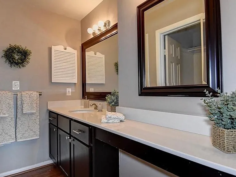 766 Quesnel Dr — Photo 16