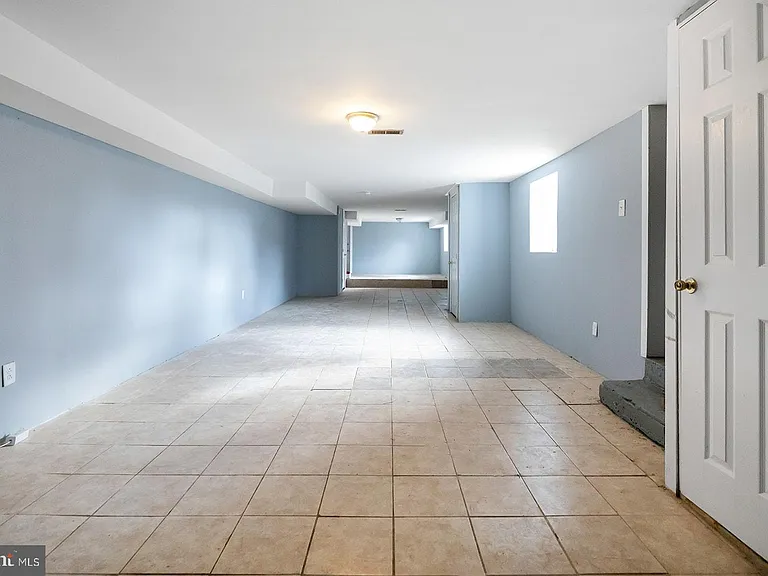851 S 57th St — Photo 19