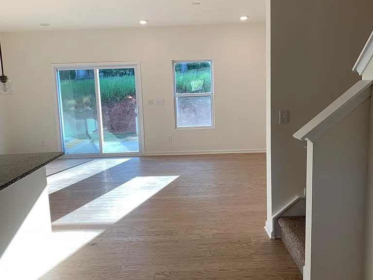 110 Quinn Rd — Photo 20