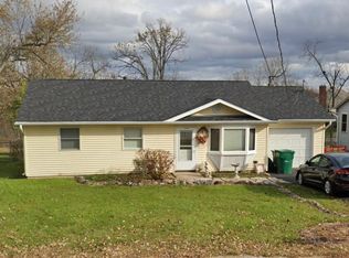 33069 N Eastview Ave, Grayslake, IL 60030