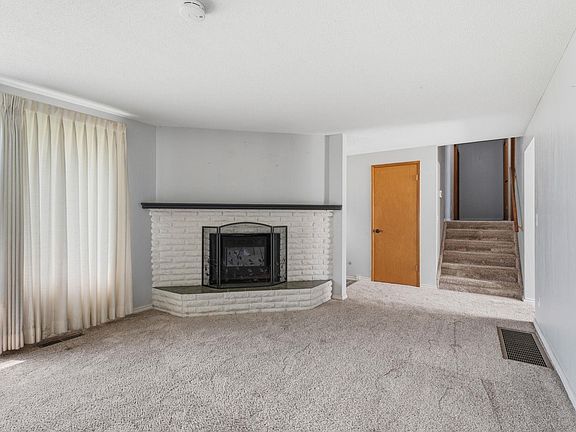 4th image of 206 Cottonwood Dr