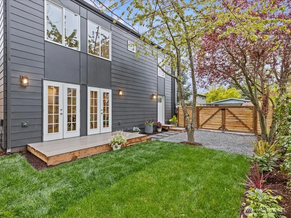 8117 17th Avenue SW #B, Seattle, WA 98106