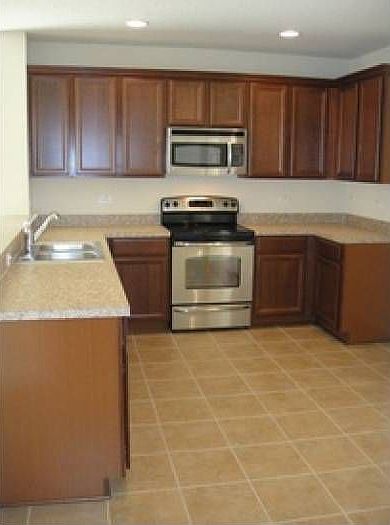 2nd image of 3373 Fawnwood Dr